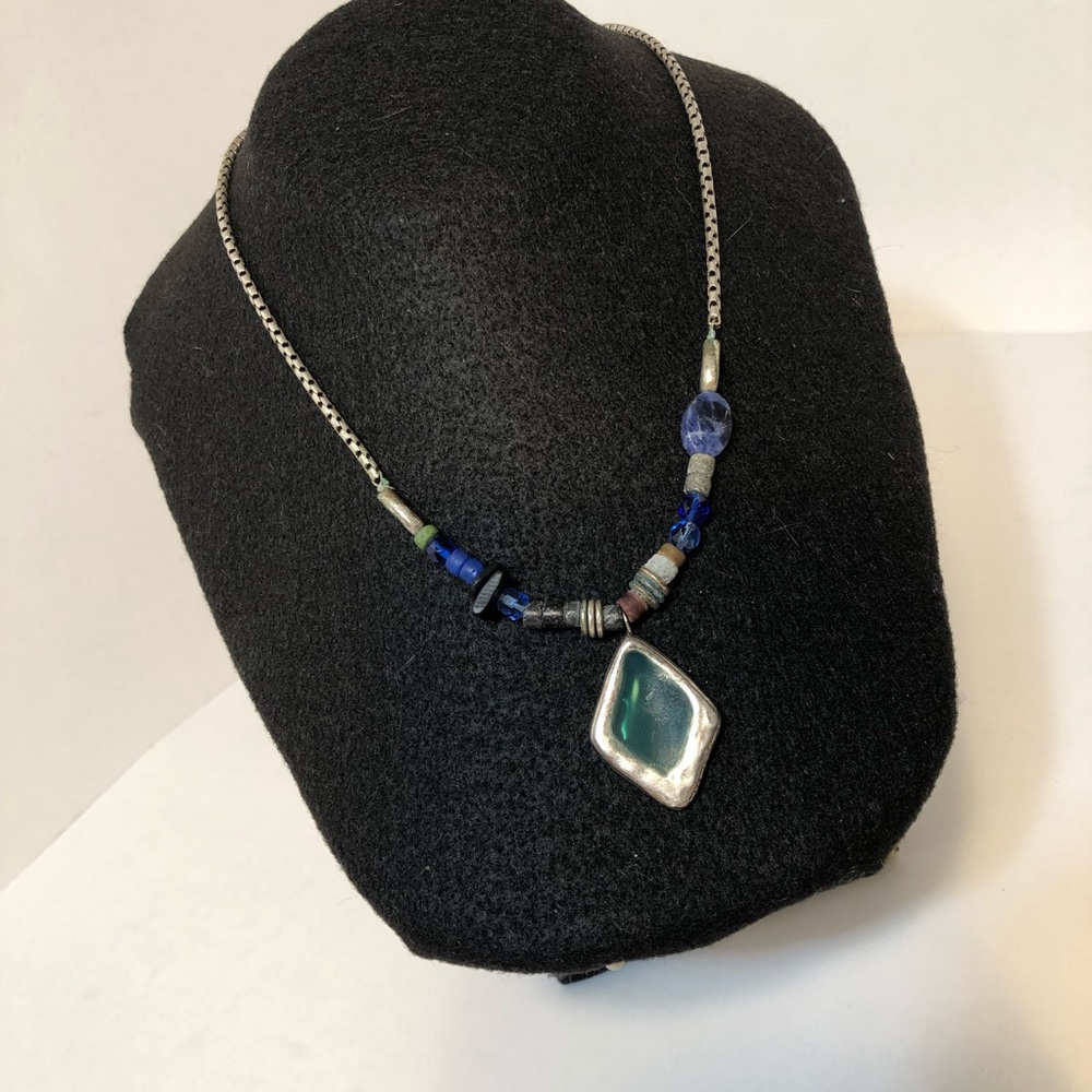 CHICO’S diamond shaped pendant necklace with gems